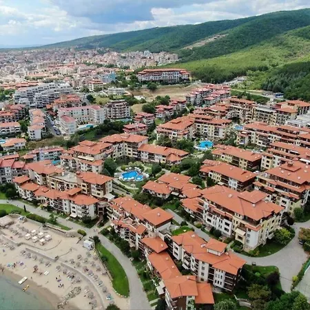 Apartment апартамент ния, райска градина / Garden Of Eden
