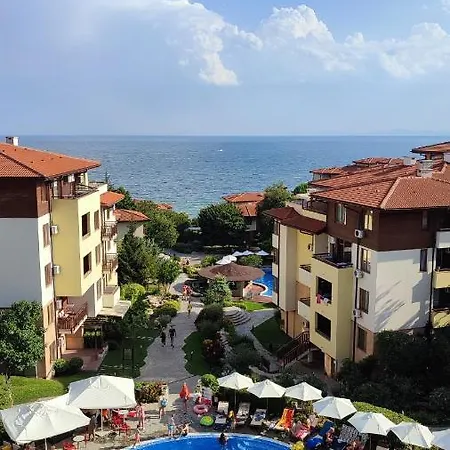 Apartment апартамент ния, райска градина / Garden Of Eden