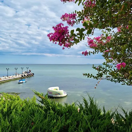 апартамент ния, райска градина / Garden Of Eden Apartment Sveti Vlas